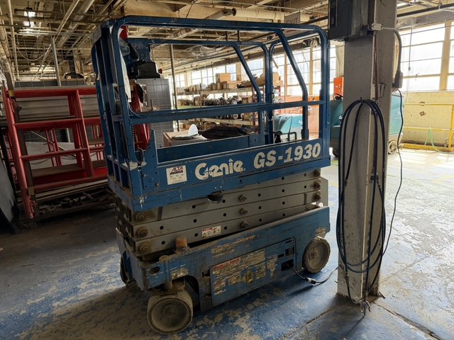 Genie #GS-1930, scissor lift