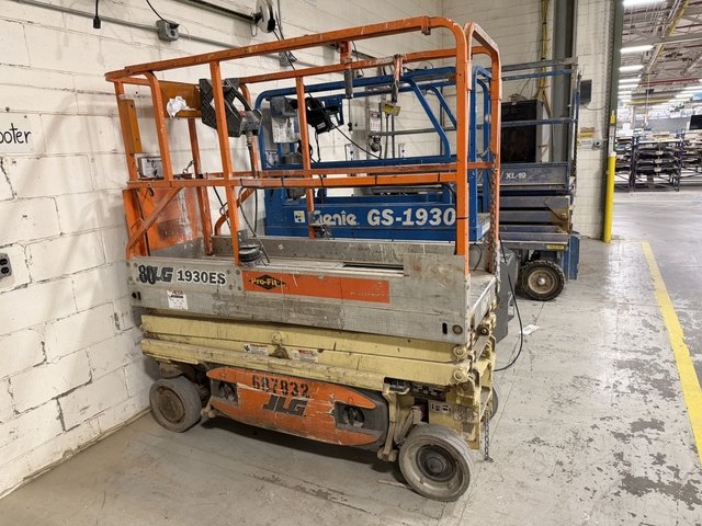 JLG #1930ES, scissor lift