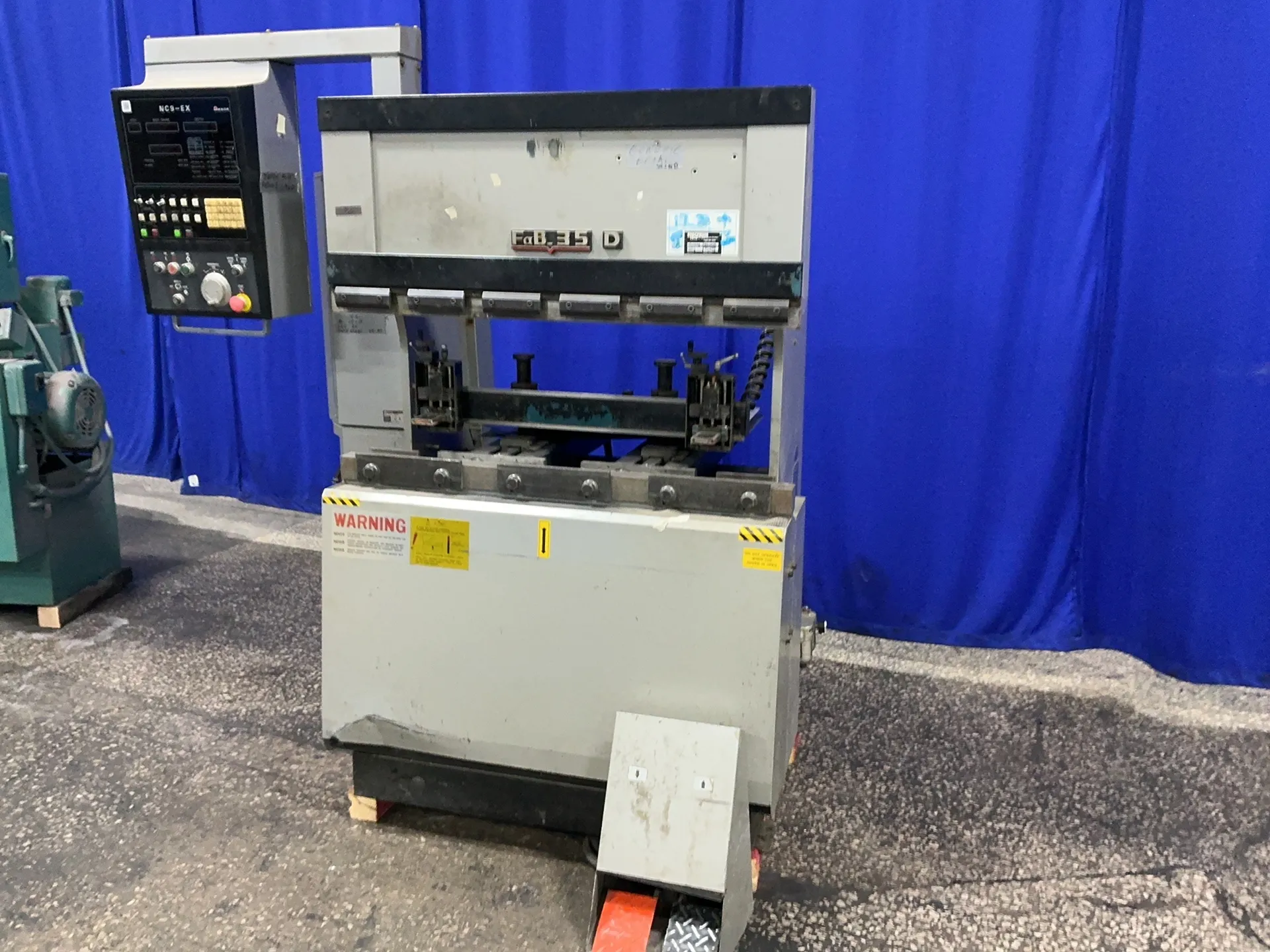 35 Ton, Amada #3512, Press Brake, 2 step pedals, 230-460 V., 1987