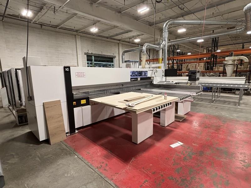 Homag #Sawteq-B-400, rear load automatic panel saw, 149.6" cutting L, 37.8 HP, 492 FPM, 17-11/16" blade, 4.9"