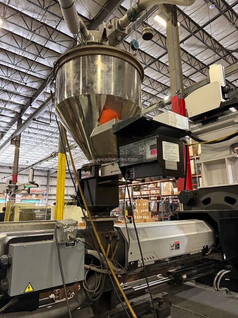 Maguire #MCF-8-34, Color Feeder, hopper & feed throat magnet, (4 available)