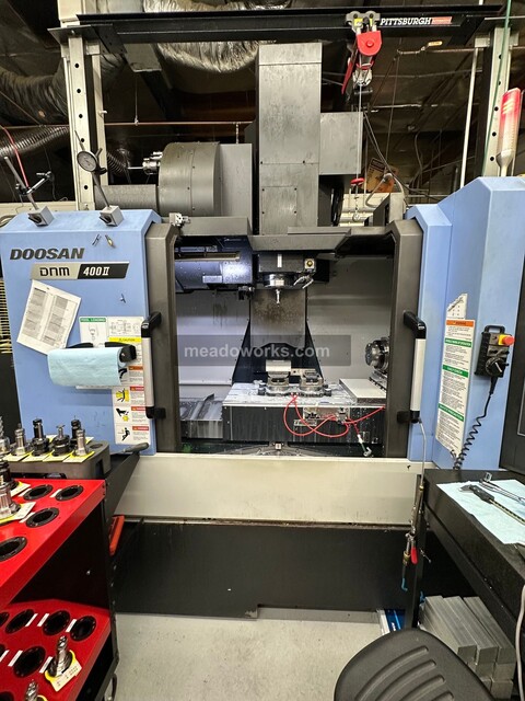 Daewoo Doosan #DNM-400II, CNC Vertical Machining Center, rotary table, 15 HP, Fanuc i Series control, 220
