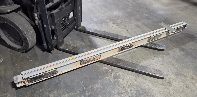 600 Amps, Siemens Sentron, 71183-A00A01, Plug-In Straight Busbar, copper, 4-wire, 3PH, 1999