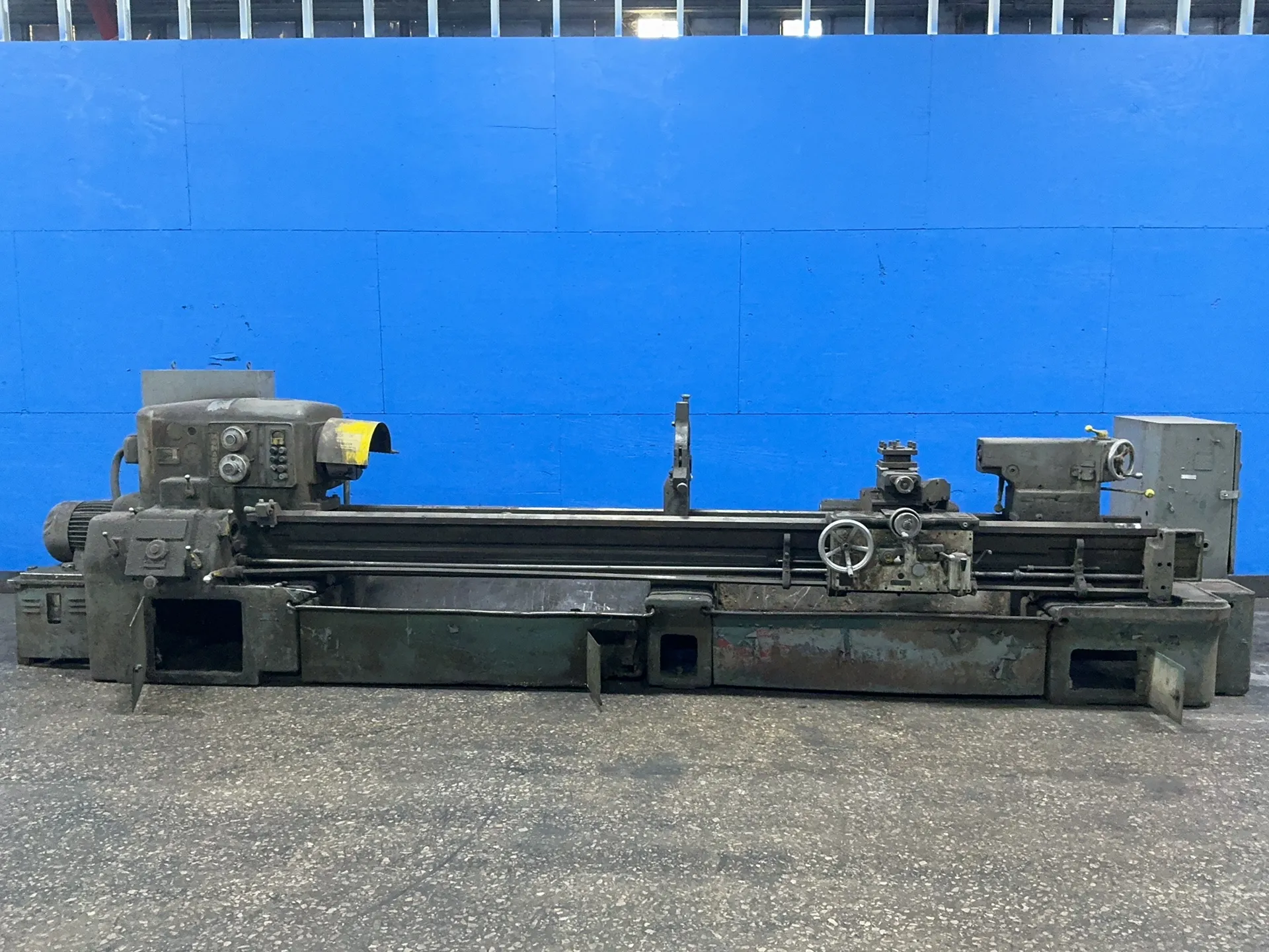 24" x 126" Monarch #131, lathe, 12" 4-jaw chuck, 2" bore, steady rest, tool post, 20 HP, 1750 RPM