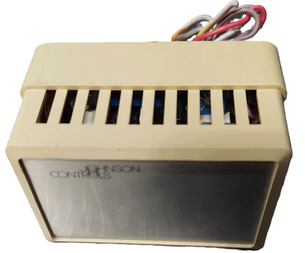 Johnson Controls TC-6500-12 27-3320-28 Cybertronic Room Thermostat, NEW