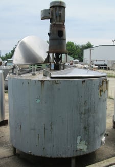 500 gallon Stainless Steel jacketed mixing tank, agitator driven by 10 HP, 230/460 V., 1740 RPM explosion