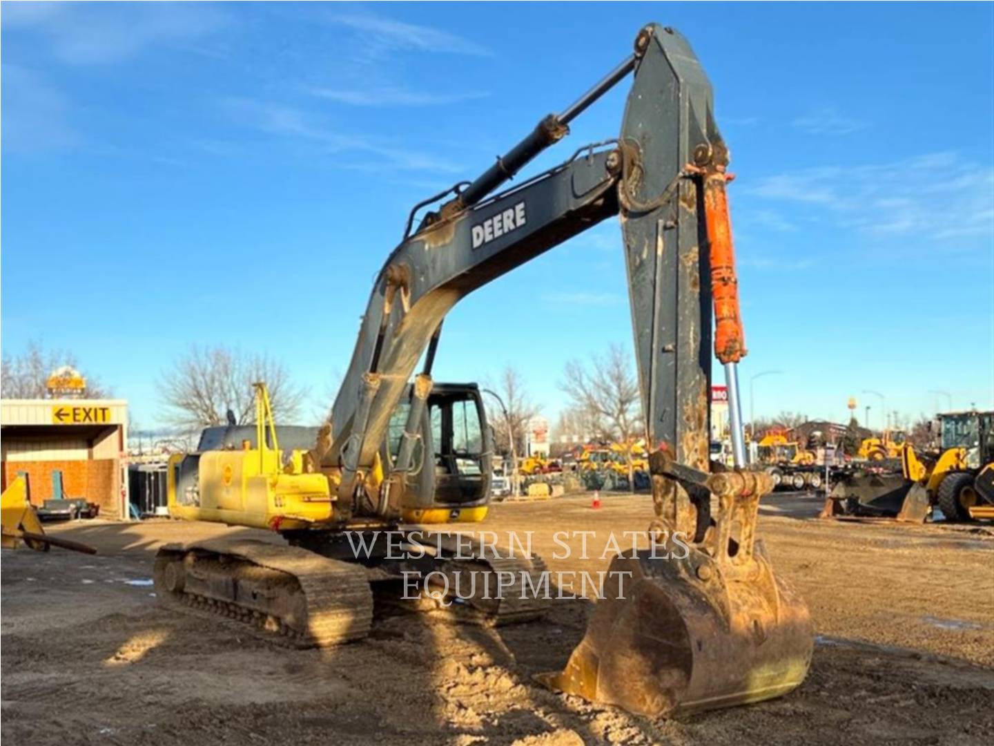 Deere & Co JD 330C, 14106 hours, S/N: CX083020, 2005