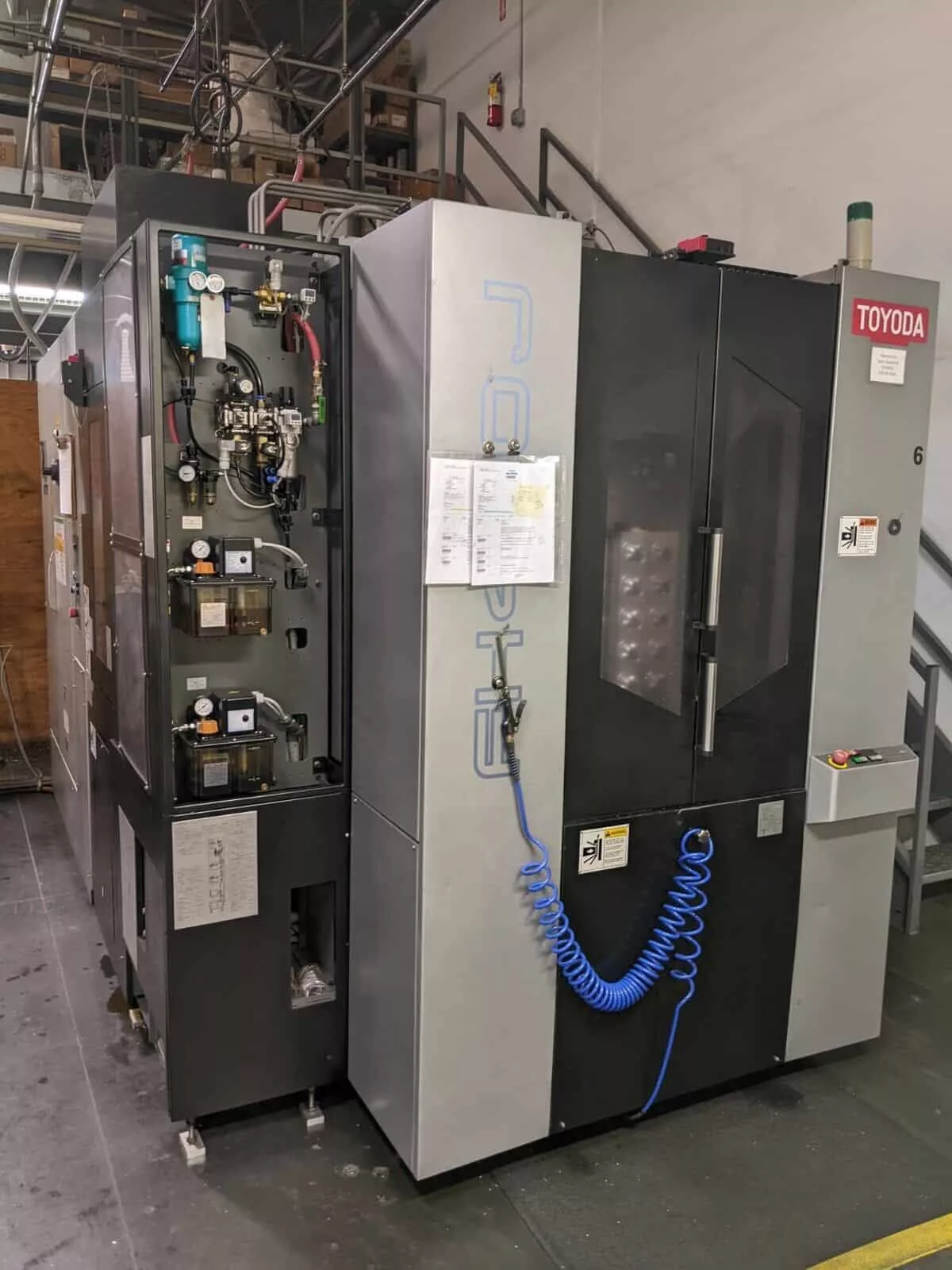 Toyoda #FH400J, CNC Horizontal Machining Center, 23.6" X, 22" Y, 24.8" Z, 15.75" pallet, 30 HP, 15000 RPM