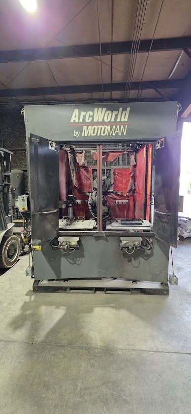 Motoman ArcWorld, 2-table station robotic welding cel, (2) 2' x 2' welding stations, Motoman/Yaskawa robot