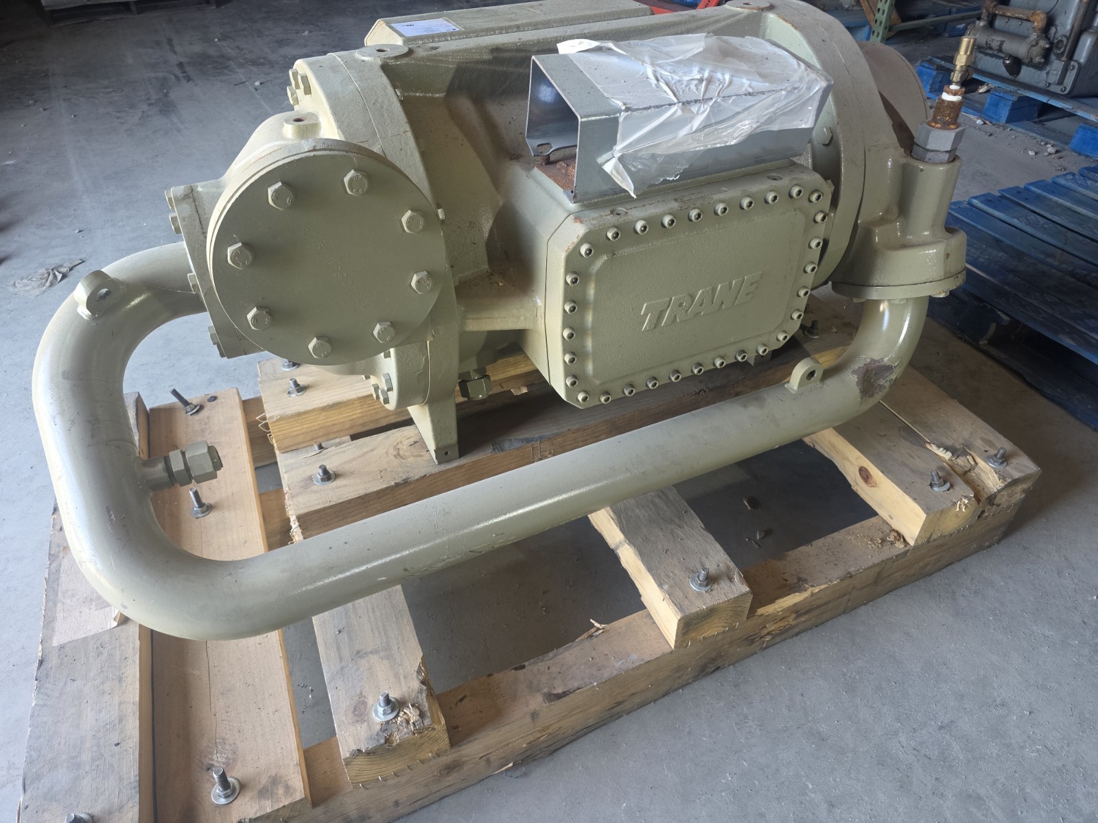 Trane #HDMA200TAAA162140MHA, HDM Variable Speed Screw Compressor, R-134a/R-513A, NEW