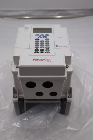 1 HP Allen-Bradley #20AD2P1C3AYNANC0, powerflex 70 variable frequency dri