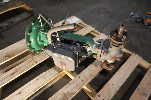 Fisher Control Valve Size 1/2 With Type EZ Pneumatic Actuator