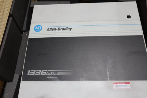 Allen Bradley Drive Enclosure 1336S-B015-AF-EN5 W/ 1336S DRIVE COMPONENTS S-634