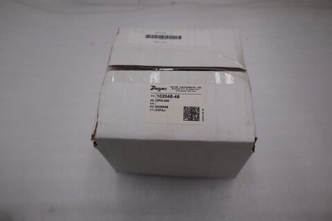 NEW IN BOX Dwyer 102048-46 DPG-200 Digital Pressure Gauge STOCK 3283A