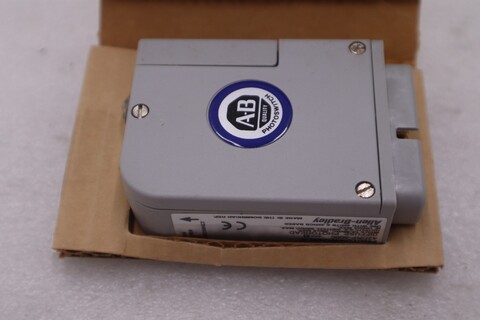 Allen-Bradley bradley 42drp-5000 / 42drp5000 photoswitch diffuse photohead new in box