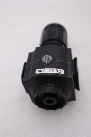 Norgren R73G-4AK-RMG/ R73G4AKRMG Pressure Regulator - NEW NO BOX - STOCK H1503