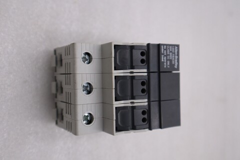 NEW OPEN BOX Allen-Bradley Allen-Bradley 1492-FB3C30 3-Pole Fuse Holder STK H1115A