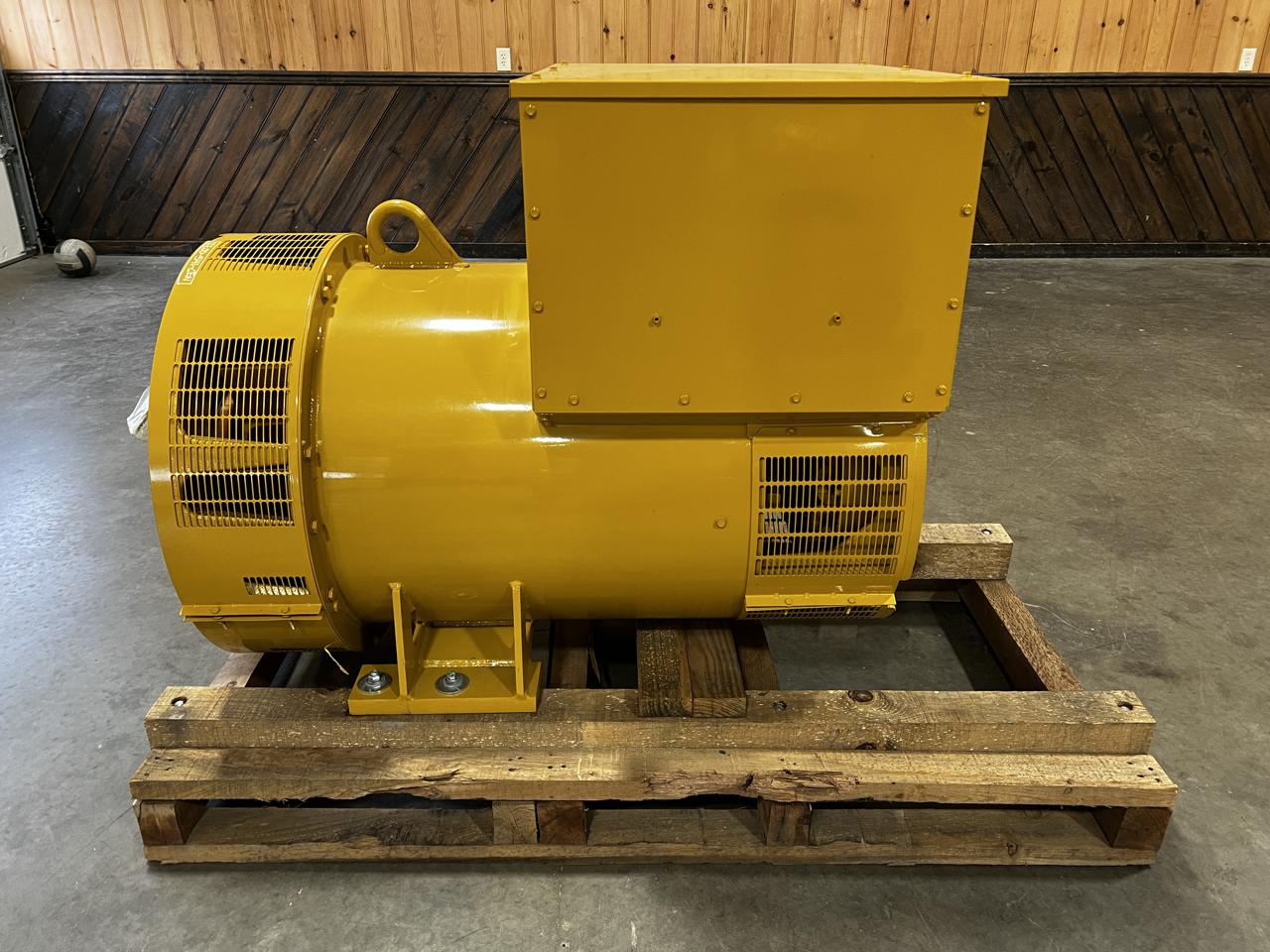 712 KW Caterpillar #LC7224H, generator end, 480 Volts, 3 phase, 6 wires, 680 KW Continental, 14" flywheel