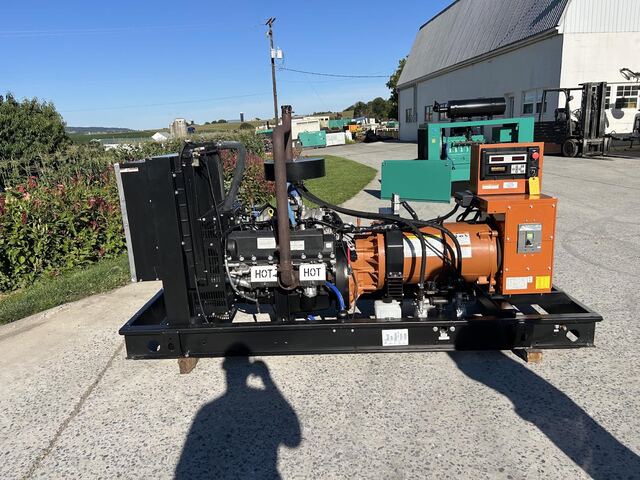 105 KW Generac #SG0100, natural gas generator set, 120/240 Volts, 1 phase, skid mounted, 279 hours