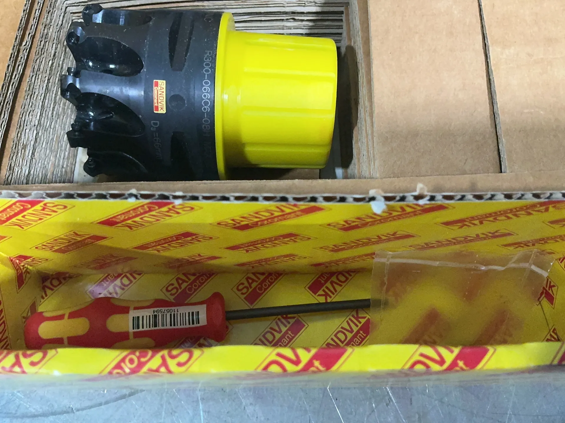 Sandvik Coromant #R300-066C6-08H, face milling cutter