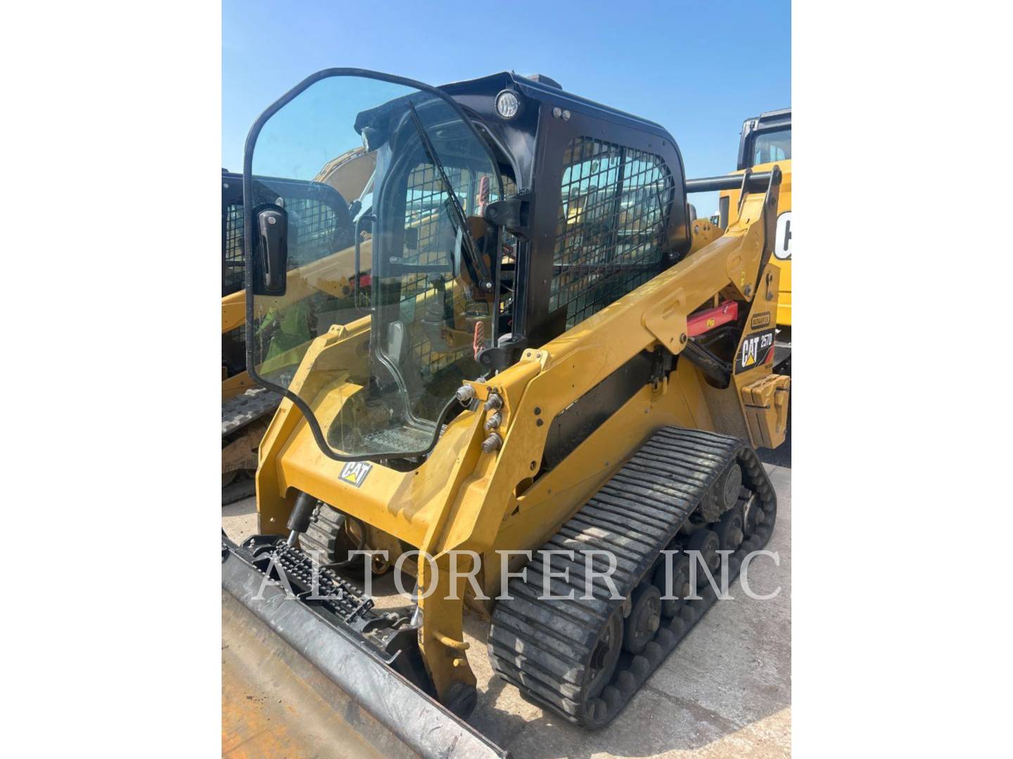 Cat 257D, Skid Steer Loader, 1131 hours, S/N: EZW02211, 2017