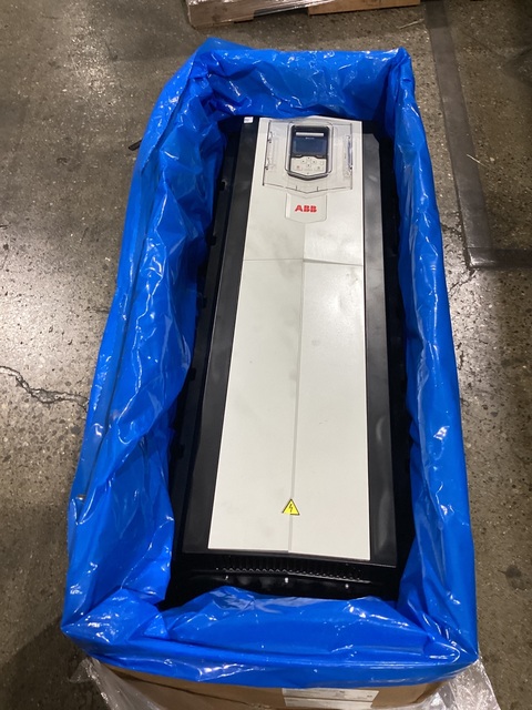 ABB ACS880-01-302A-5+B056+D150 Variable Frequency Drive NEW