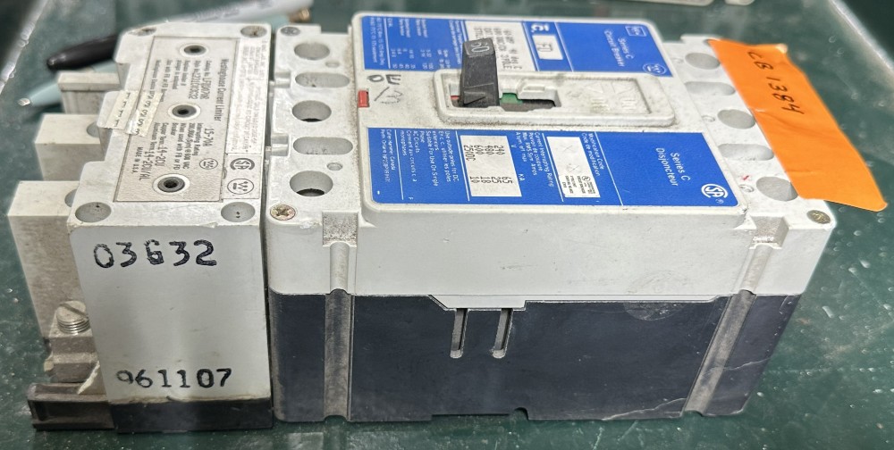 60 Amps, Cutler-Hammer / Cutler Hammer, Series C, Molded-Case Circuit Breaker, 3-Pole, 600V Max., Fixed-Trip