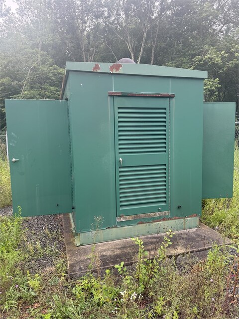 240 KW Caterpillar #G3406TA, Natural Gas Generator, 277/480 Volts, 1800 RPM, 361 amps, EMCP 2 Plus control