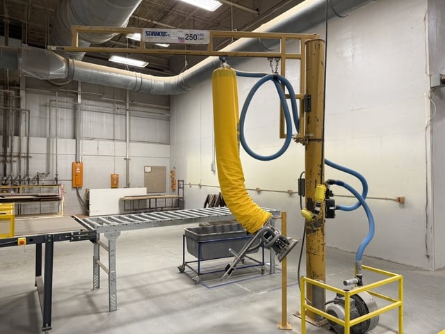 250 lb. Spanco/Anver, Vacuum Lift, 9' gantry, (4) vacuum cup lifting assembly, 5.5 KW vacuum pump