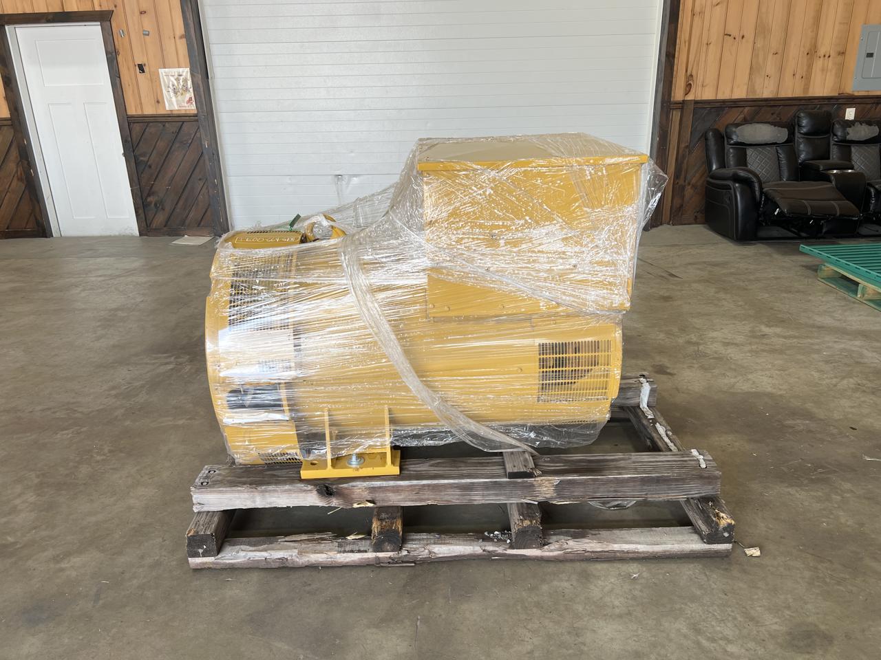 800 KW, Caterpillar #LC7224L, generator end, 480 Volts, 3-phase, 6 wire, sound attenuated enclosure 1, 14"