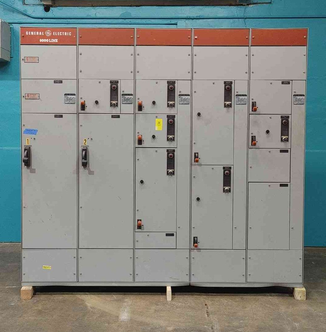 General Electric, 515X0564M02, 8000 Line Motor Control Center, 5-section, 1200 Amp supply, 600 Amp section