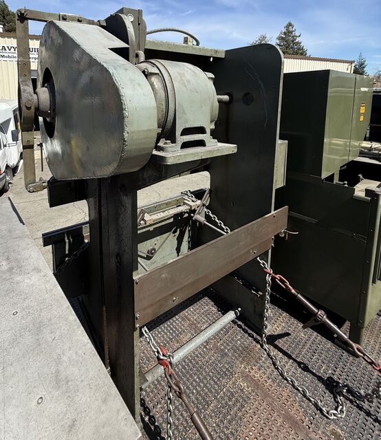 11 gauge x 3' Doelger & Kirsten #25-3, mechanical press brake, 1" die, 40 SPM, flywheel drive, adjustable