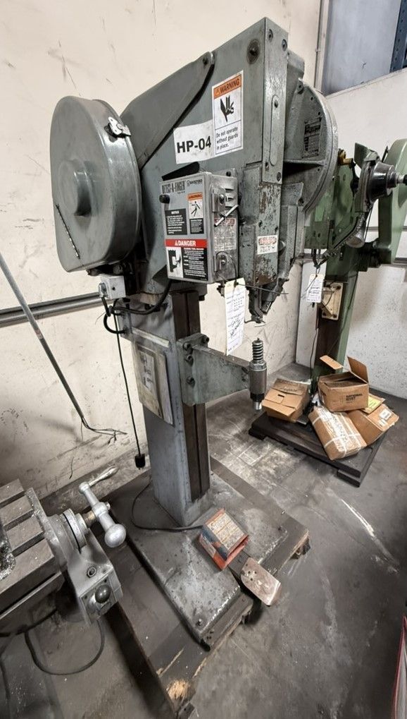 National #1000, pneumatic C-frame riveting press, foot pedal actuation, compact vertical profile