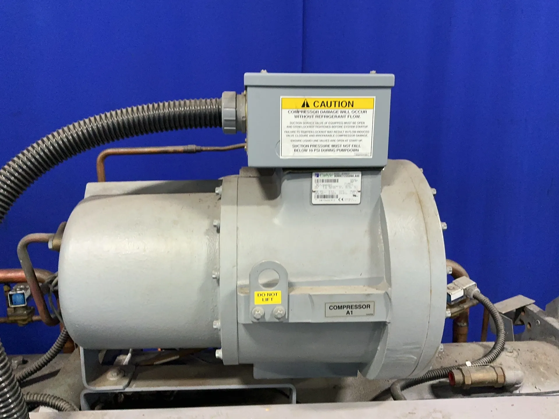 Carrier #30HXC076R-661KA, water cooled chiller, R-134a, ComfortLink Navigator, 30 bar, 44.3 RLA, 330 LRA, 220