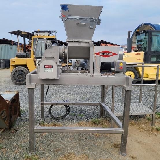 Fitzpatrick #DKAS012, Fitzmill Hammer Mill, Stainless Steel, (32) slide-on blades, 18" x 18" discharge, 7"