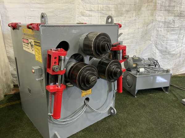 4" x 4" x 1/2" Montgomery #44, hydraulic angle bending roll, 12.5" roll diameter, horizontal or vertical