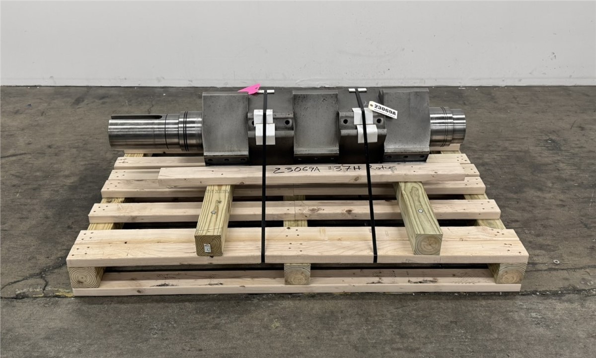 Cumberland #37H, hog style granulator rotor only, uses 7.2" x 3.6" x 1.187" knives