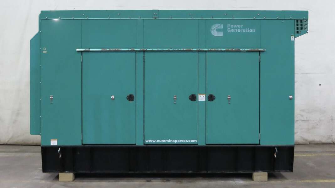 350 KW Cummins #DFEG, diesel generator set, 277/480 Volts, 522 hours, 755 HP @ 1800 RPM, QSX15-G9 engine, EPA