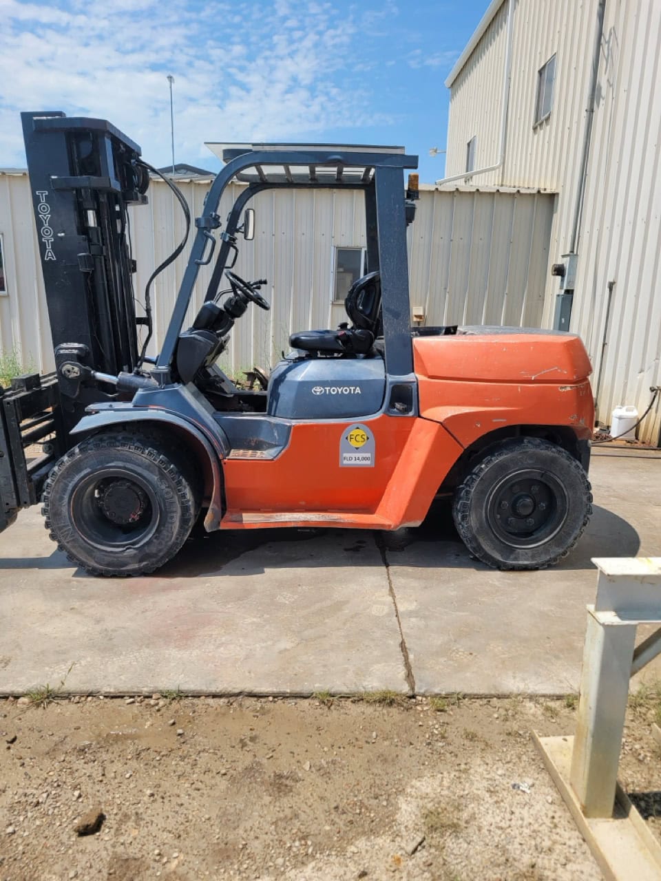 15500 lb. Toyota #8FDU70, Diesel Forklift, 6" x72" forks, 3-stage, 1668" lift height, 2007
