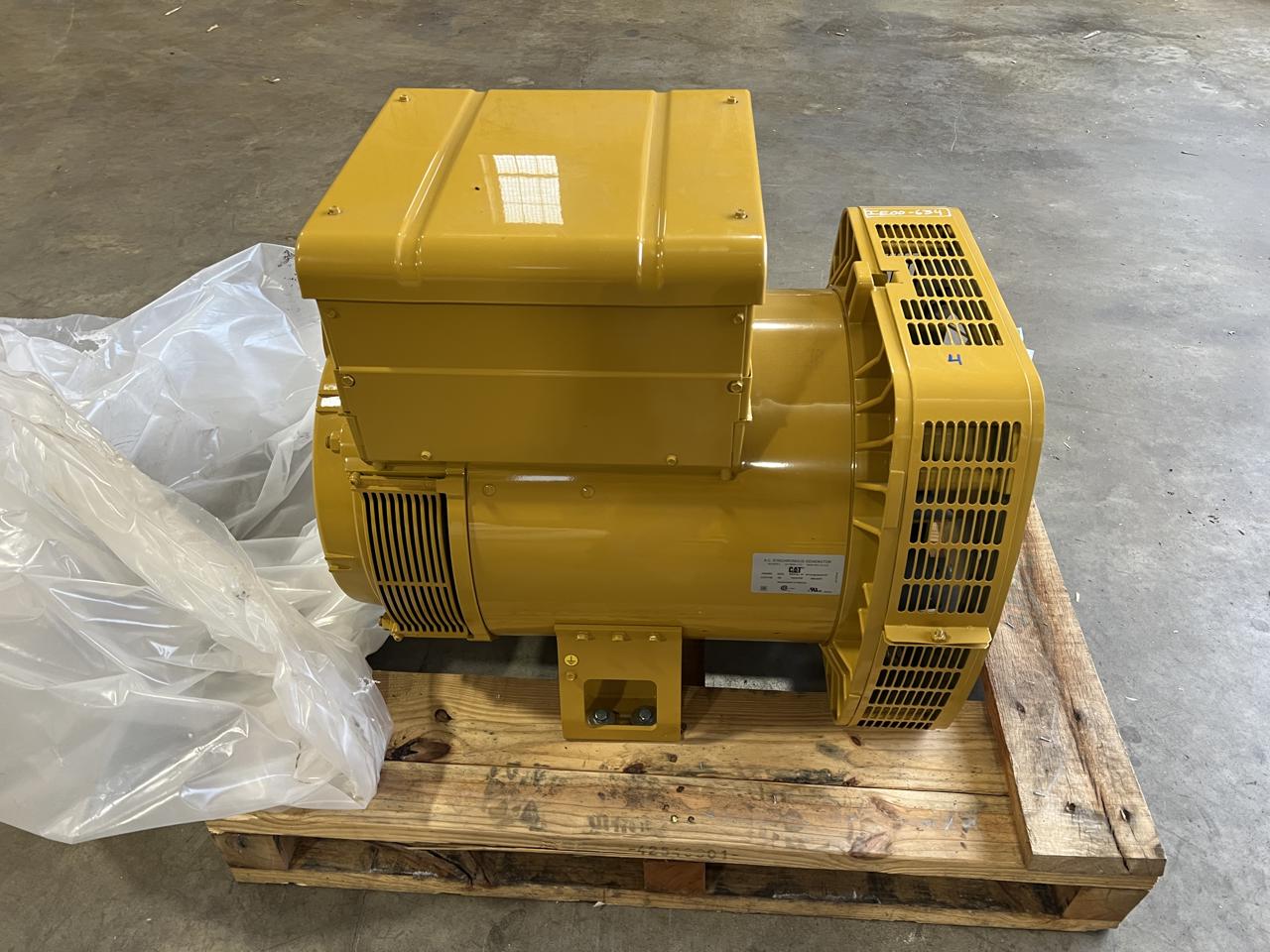 130 KW Caterpillar #LC3114G, generator end, 12 wire reconnectable, 480 Volts, 1 & 3 phase, 11-1/2" flywheel