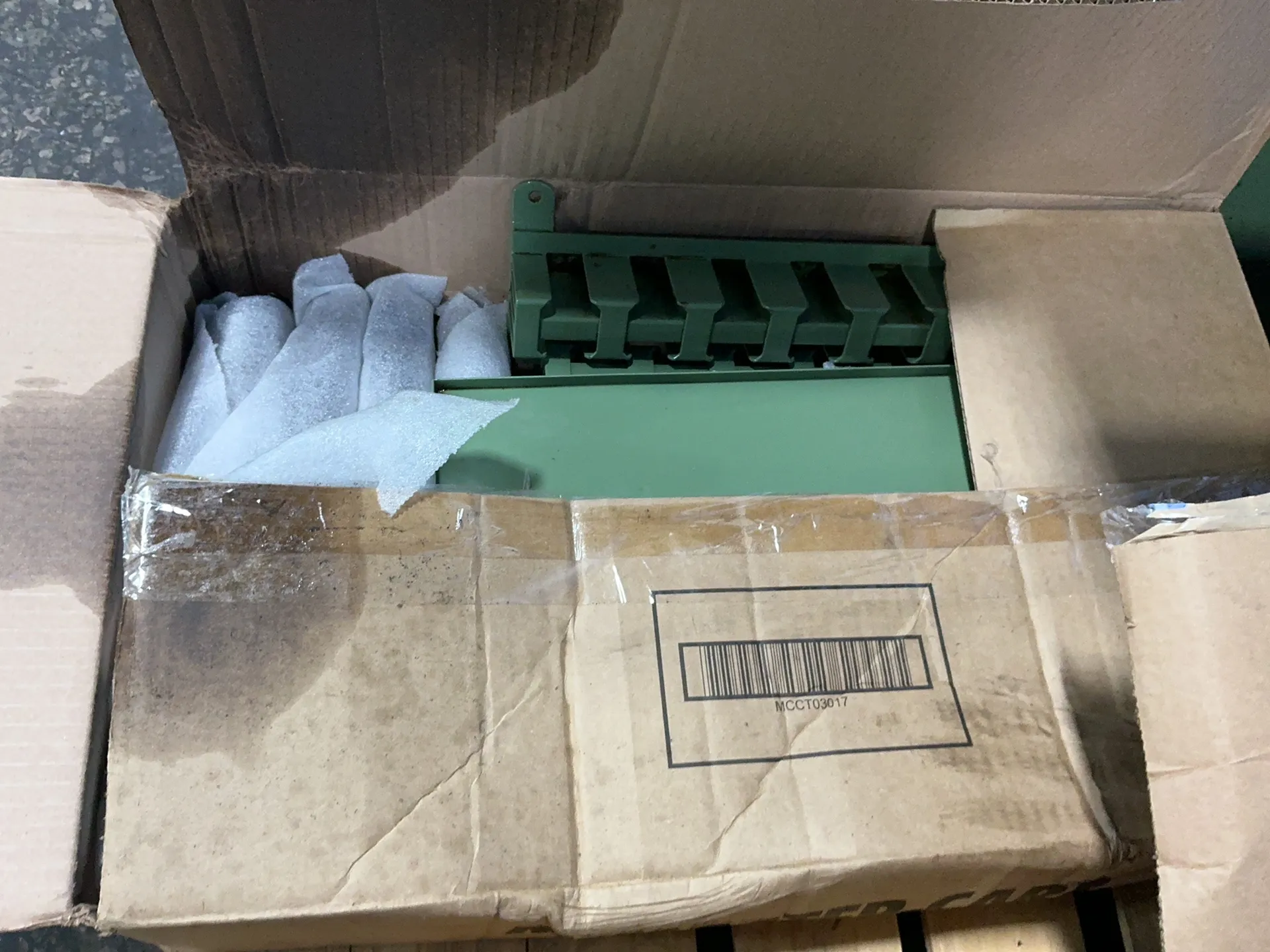 Sunnen #MBB-1660K, Horizontal Hone, 15" x 27" tray, Sunnen accessories, 115 V.