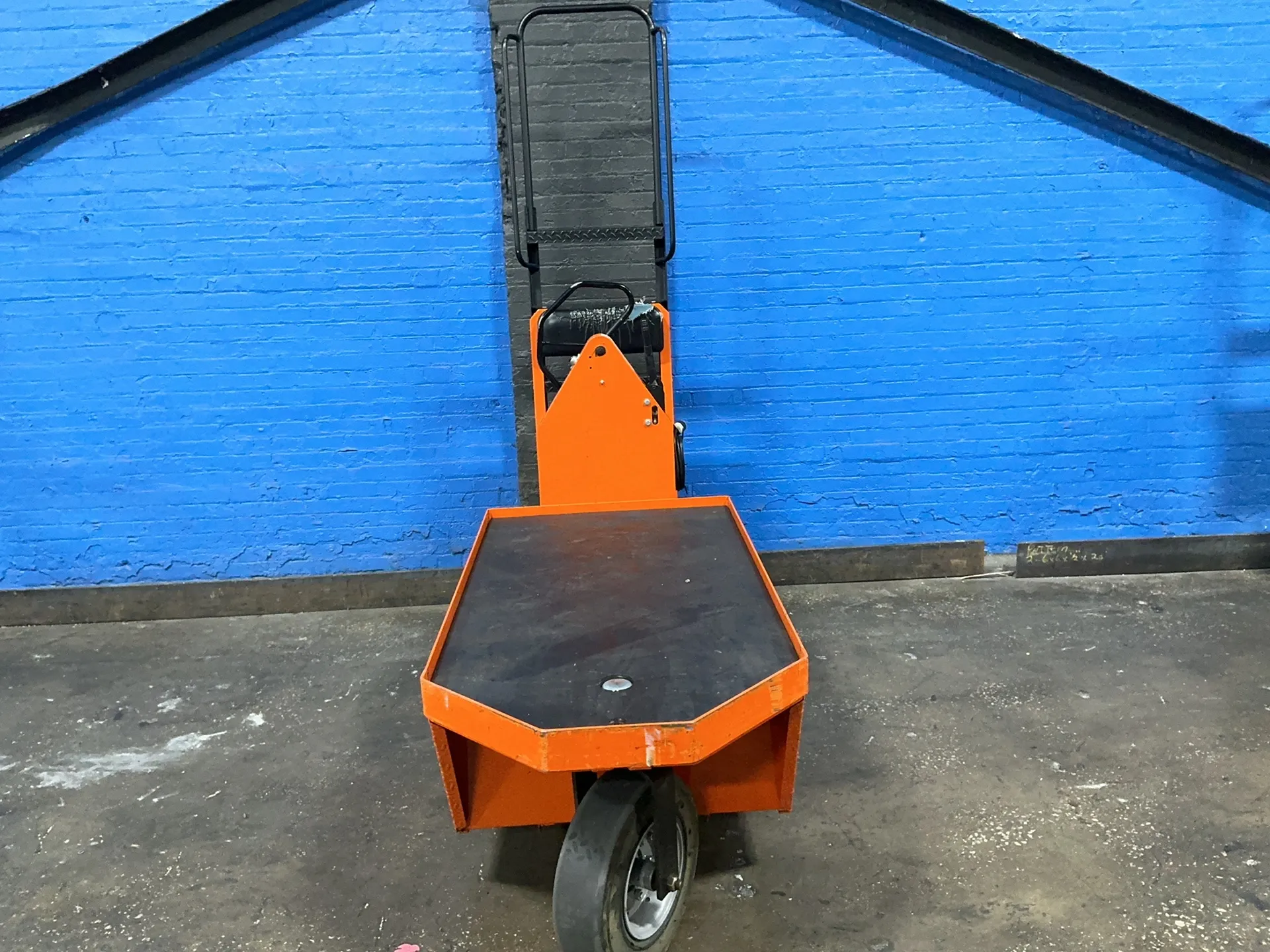 1,000 lb. Taylor-Dunn #SC1-00, Electric Stock Chaser Cart, 30" x 59" bed, 24 V., key, 2013