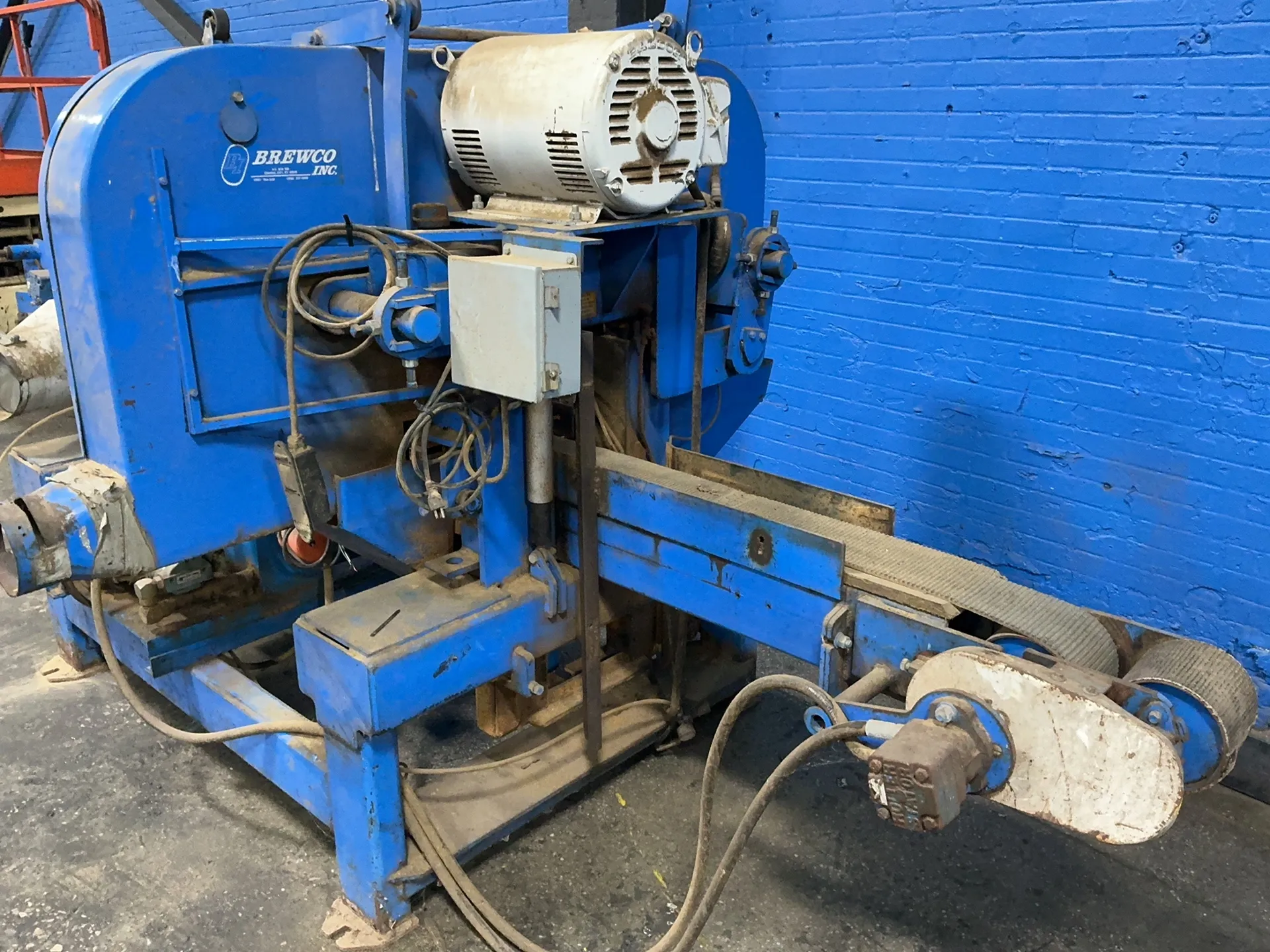 Brewco, Pallet Saw, 167" conveyor, 30 HP, 208/230/415/460 V., 3 Ph.
