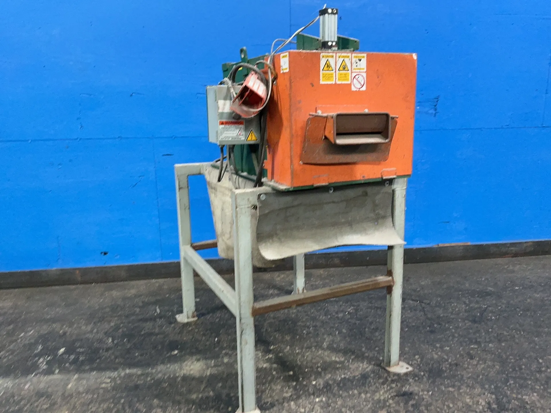 Sweed #517-AF-XHD, Scrap Chopper, 5 HP, 1745 RPM, foot switch, 230/460 V., 3 Ph.