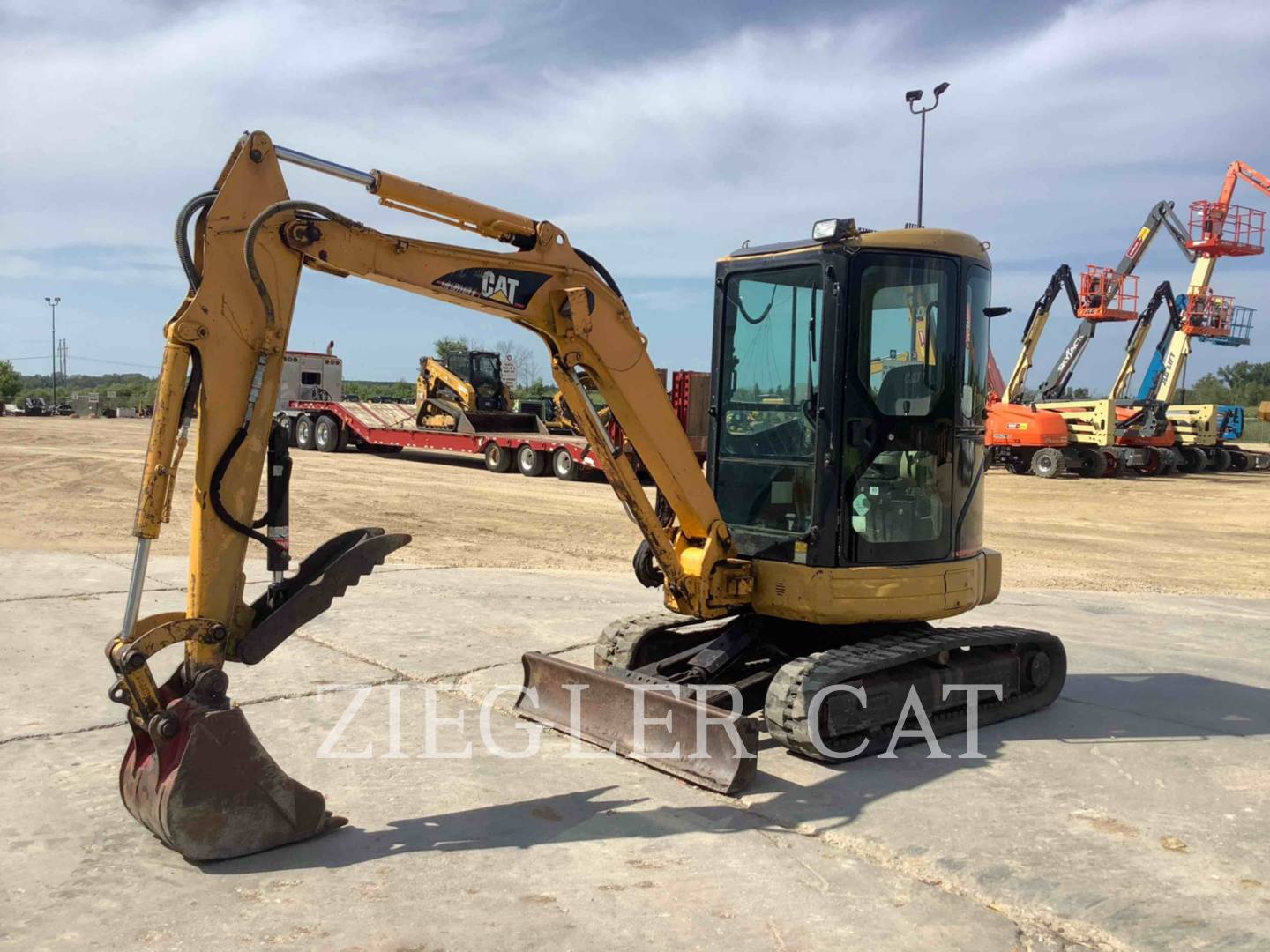 Caterpillar 303CR, Excavator, 5862 hours, S/N: DMA00751, 2003