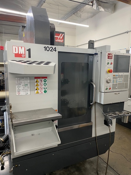Haas #DM-1, CNC vertical machining center, 18 automatic tool changer, 20" X, 16" Y, 15.5" Z, 15000 RPM, #40