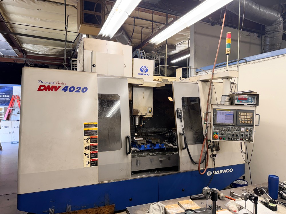 Daewoo Doosan #DMV-4020, CNC vertical machining center, Fanuc 21-iMB Control, 40" X, 20" Y, 24" Z, 24