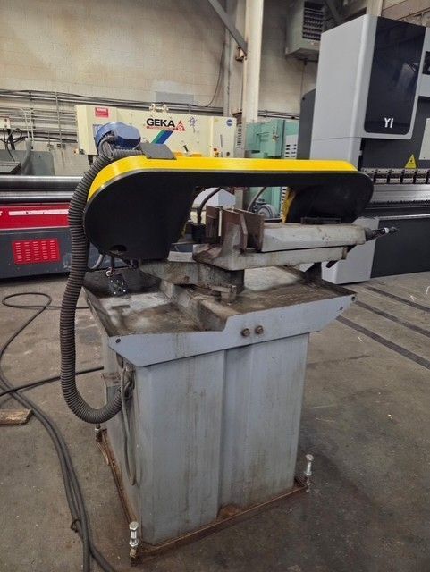 8-1/2" x 9" FMB #Phoenix, Horizontal Band Saw, 8' x 1" x .035" blade, 115/230 FPM, 1 HP, 220 V., 3 Ph.