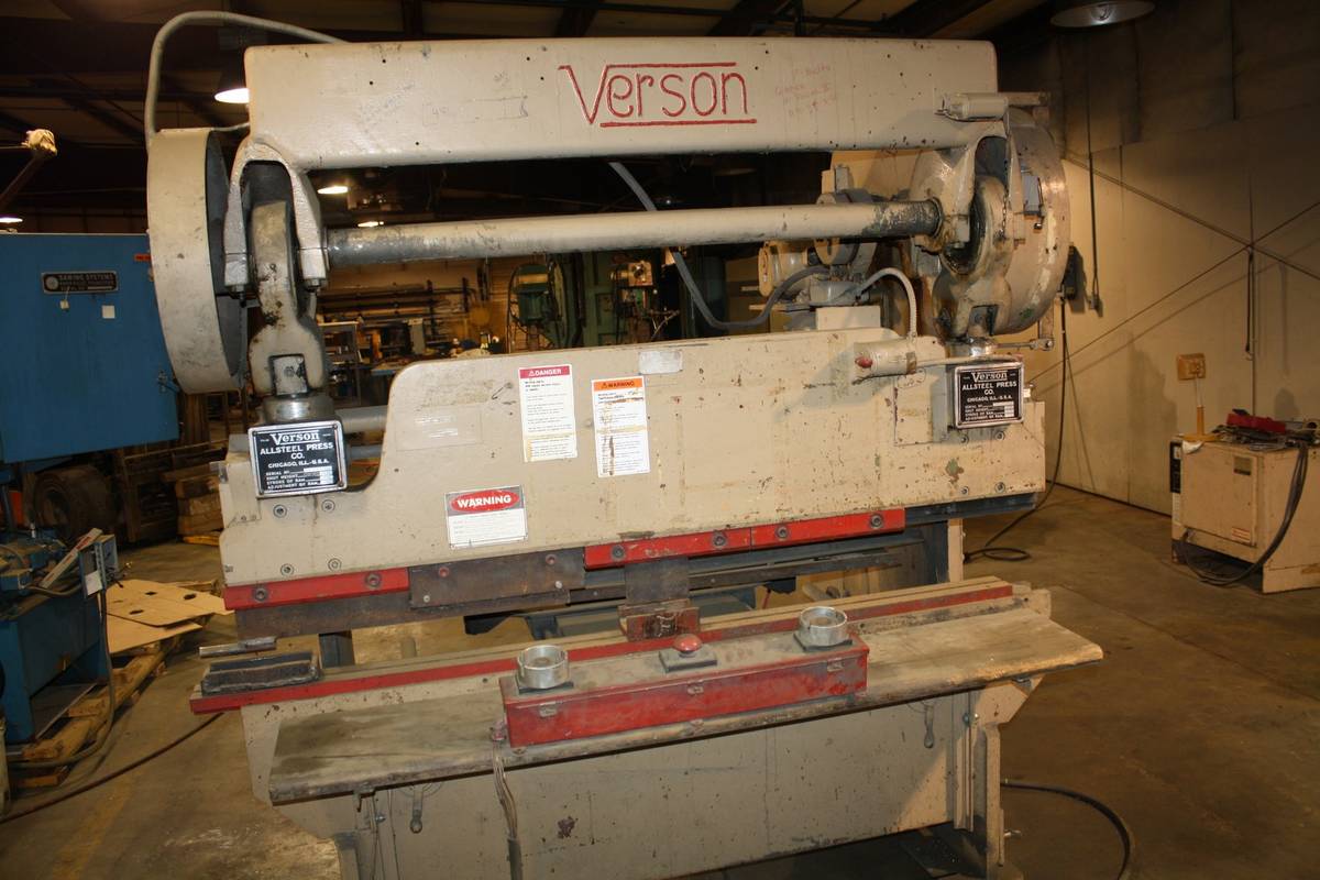 45 Ton, Verson #2062, mechanical press brake, 6.5' overall, 62" between housing, 2.5" stroke, 7-1/2" Shut
