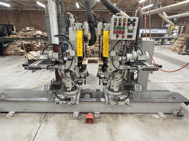 Bell #424, Double End Trim & Bore Machine, 10" -80" stock length, 3 HP saw & boring motors, 3450 RPM